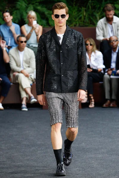 Look 21